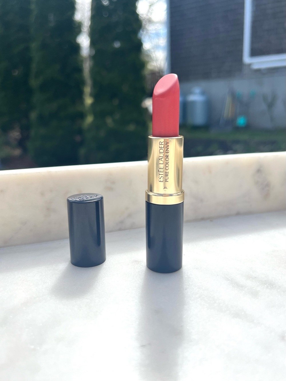ESTEE LAUDER Pure Color Envy Lipstick #112, Culture Clash MATTE